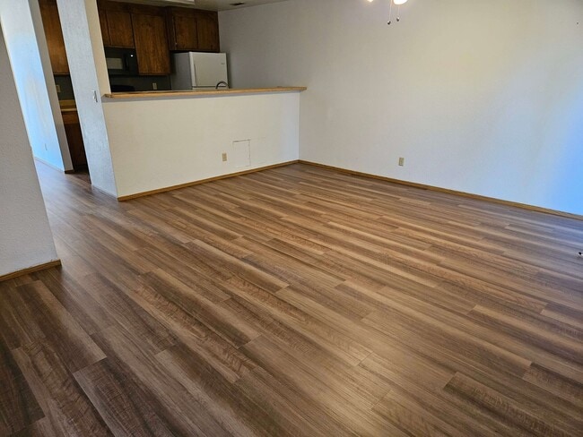 Building Photo - 2113 Charade Way
