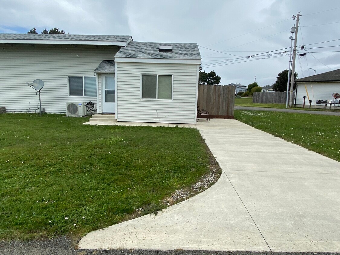 Foto principal - 1221 Collis Ln