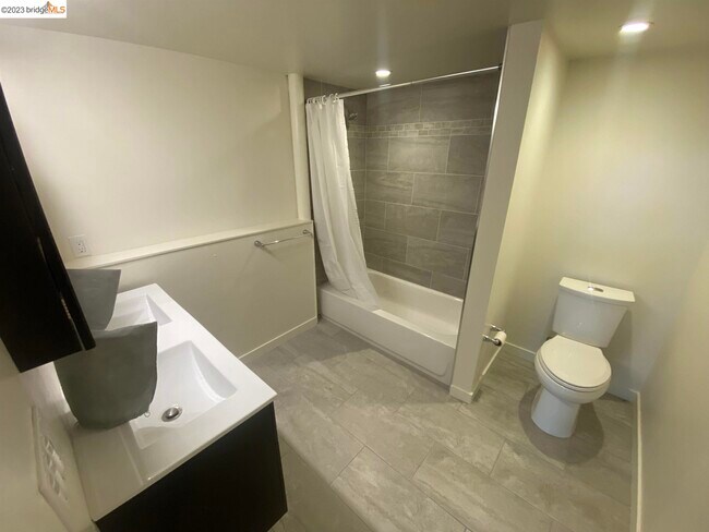 Foto del edificio - 1842 Foothill Blvd