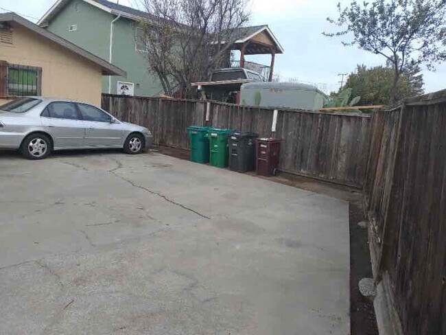 Building Photo - 26764 Clarkford St