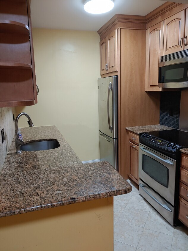 16 Winter St Unit 13a Waltham Ma 02451 Condo For Rent In Waltham Ma Apartments Com