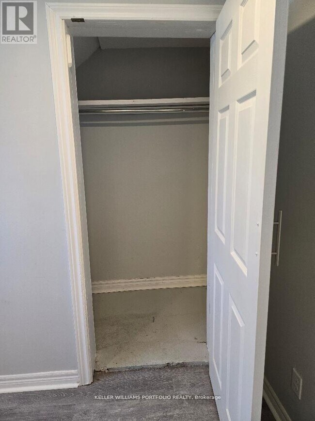 Photo du bâtiment - 223 Fairview Ave