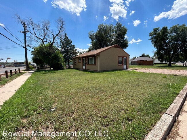 Building Photo - 3 br, 1 bath House - 1201 E. Cheyenne Road