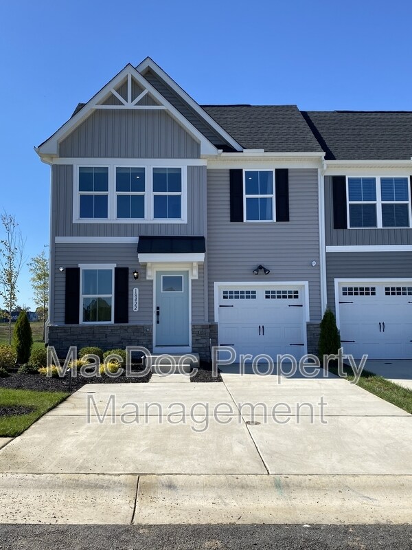 Foto del edificio - 18422 Centennial Cir