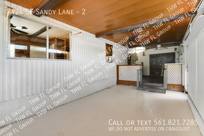 Foto del edificio - 8424 SE Sandy Ln