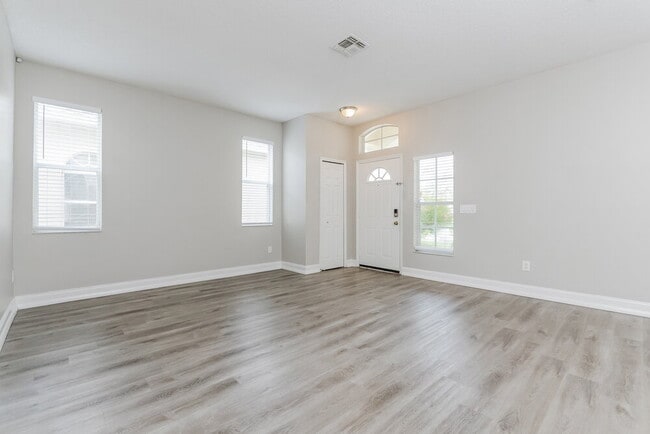 Foto del edificio - 1046 Raining Meadows Ln