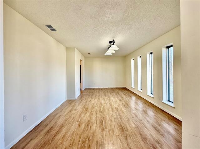 Building Photo - 2000 SE 10th St