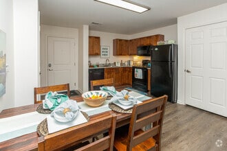 3BR, 3BA - 1,280 - Kithen - Trifecta