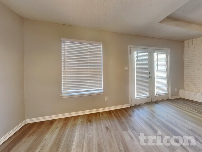 Building Photo - 4115 Cypress Springs Dr