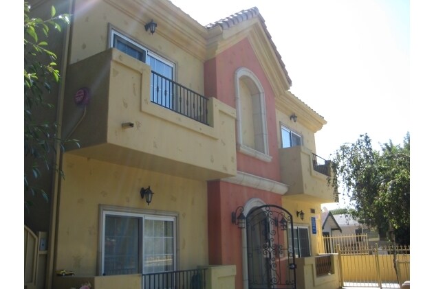 Building Photo - 14728 Sylvan St