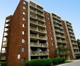 Building Photo - Marine Court