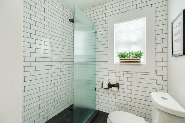 Foto del edificio - 4417 Avenue R