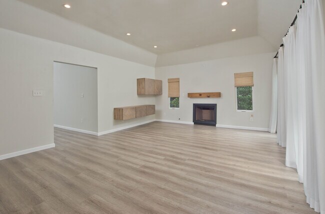 Foto del edificio - 1864 Rose Villa St