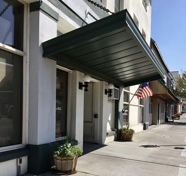 Building Photo - 190 Main St