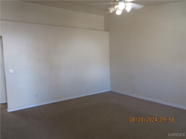 Building Photo - 3570 N Willow Rd