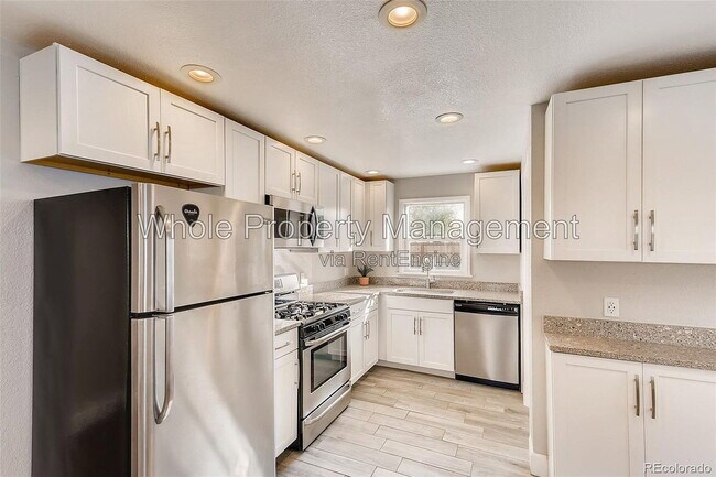Foto del edificio - 1764 Oswego St