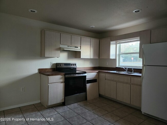 Building Photo - 10423 Chalmer St