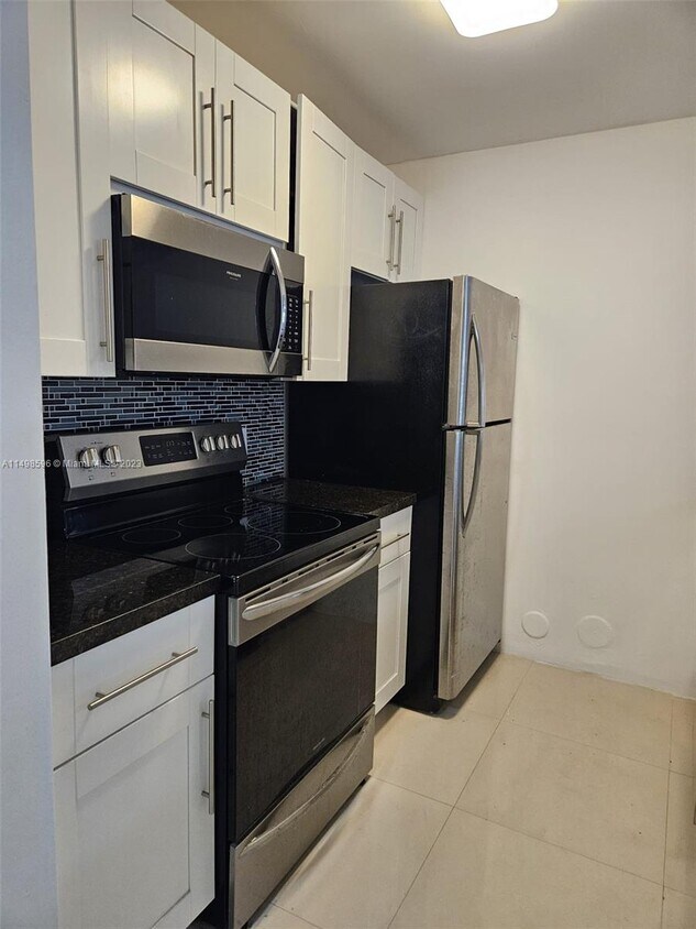 8180 Geneva Ct Unit 430, Doral, FL 33166 Condo for Rent in Doral, FL