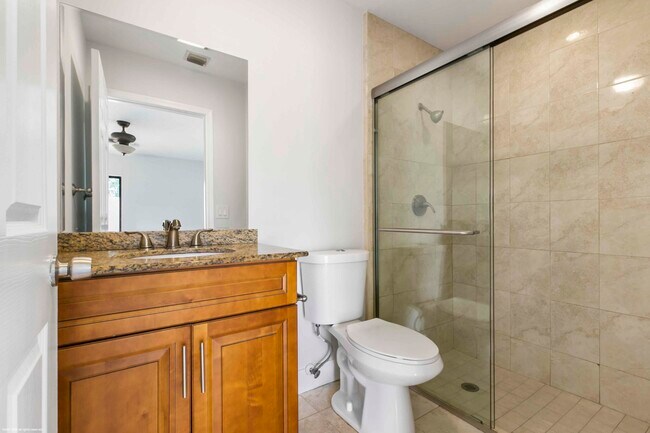 Building Photo - 1122 Hyacinth Pl