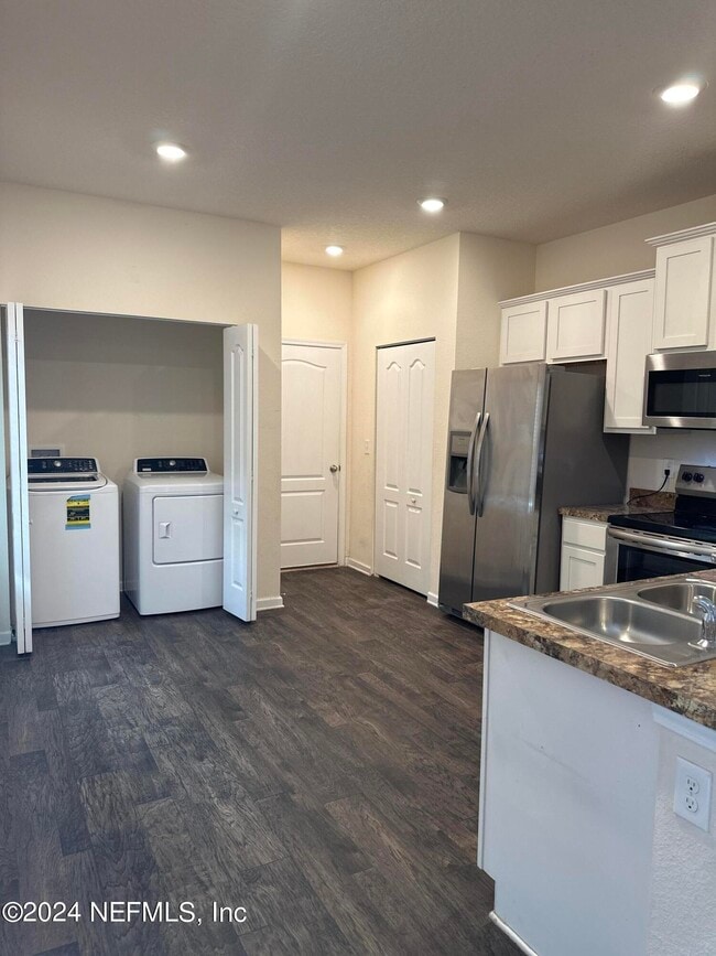 Building Photo - 8053 Echo Springs Rd