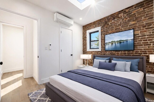 Foto del edificio - 346 W 52nd St