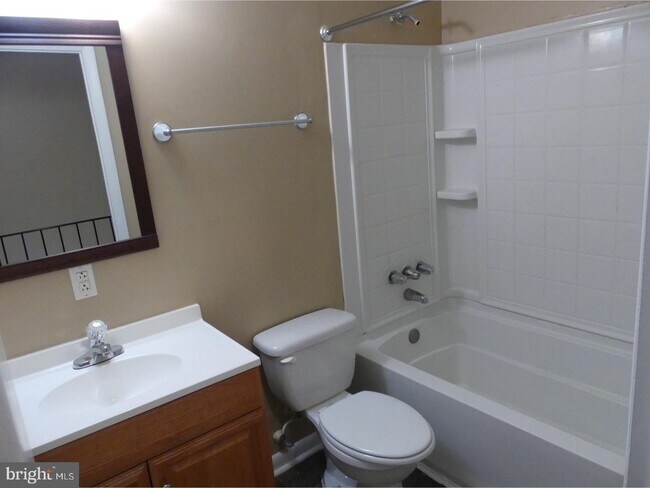 Building Photo - 1601 Chelmsford Cir