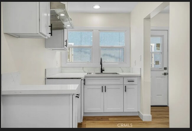 Foto del edificio - 200 N Willow Ave