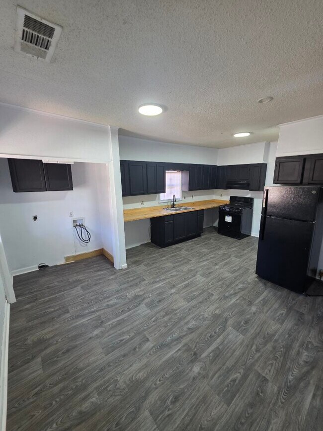 Foto del edificio - 2900 Center St