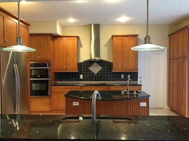 Foto del edificio - 7728 Glynde Hill Dr