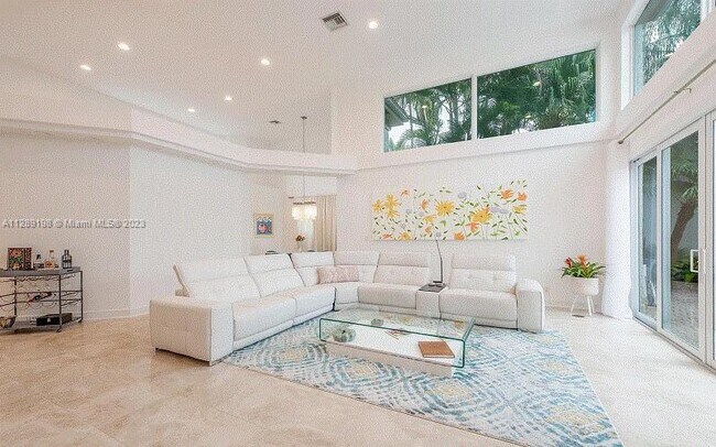 Building Photo - 7121 Dubonnet Dr