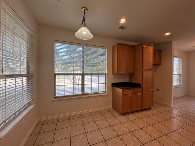 Foto del edificio - 900 Englewood Ln