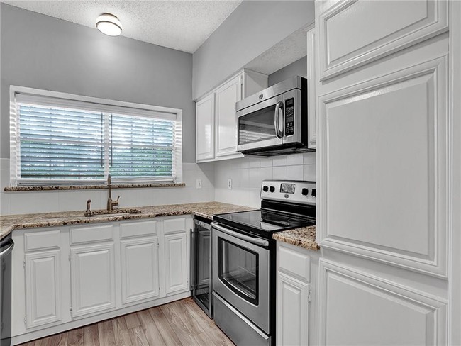 Building Photo - 8555 Fair Oaks Crossing