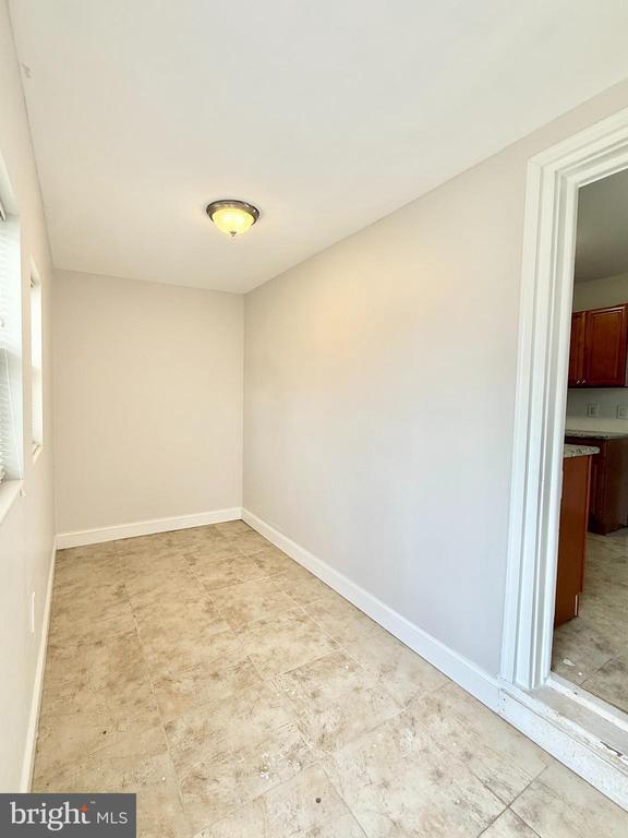 Foto del edificio - 1235 Maple St