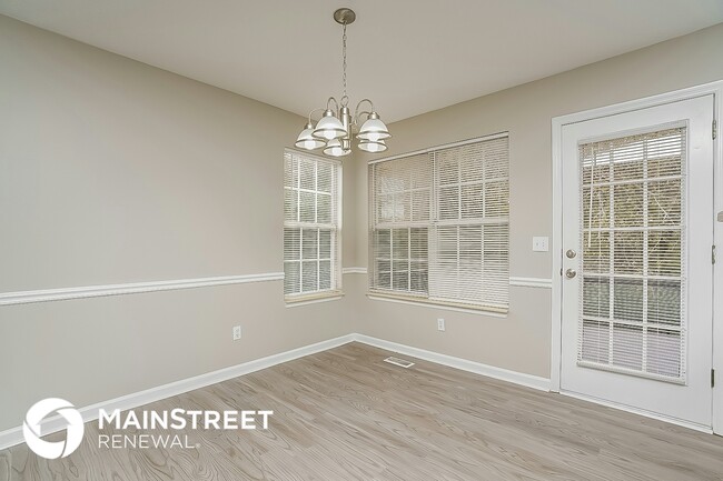 Building Photo - 1705 Pine Crest Ct