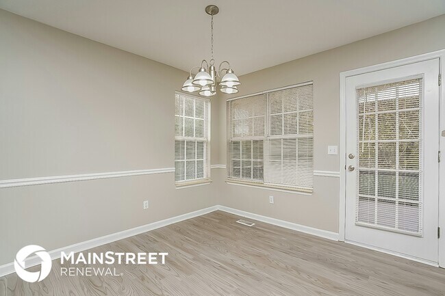 Foto del edificio - 1705 Pine Crest Ct