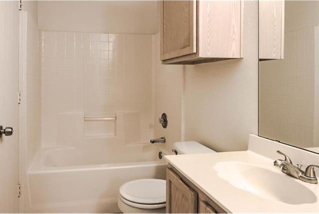 Building Photo - 4518 Cedar Crest Dr