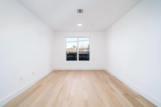 Foto del edificio - 649 38th St
