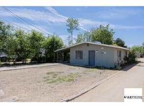 Building Photo - 422 S Wilbur