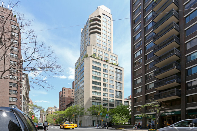 Building Photo - 1055 Madison Ave