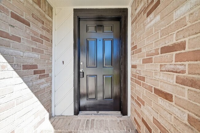 Foto del edificio - 10603 Highland Woods Dr