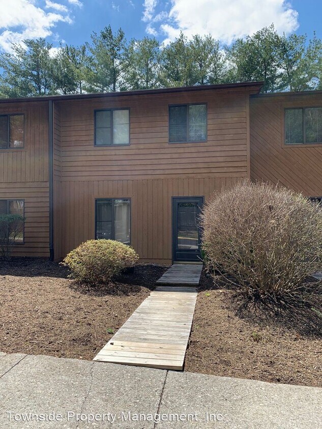 Primary Photo - 3 br, 2.5 bath House - 907 Lora Lane