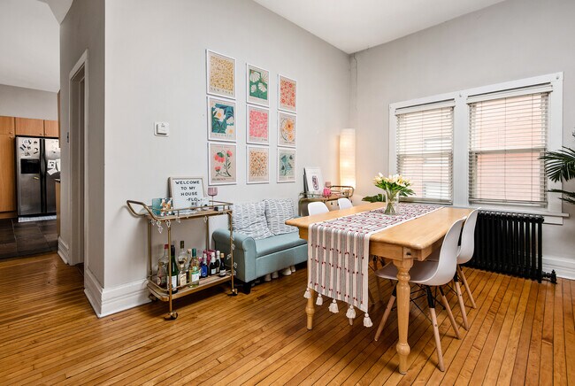 Foto del edificio - 1214 W Wrightwood Ave