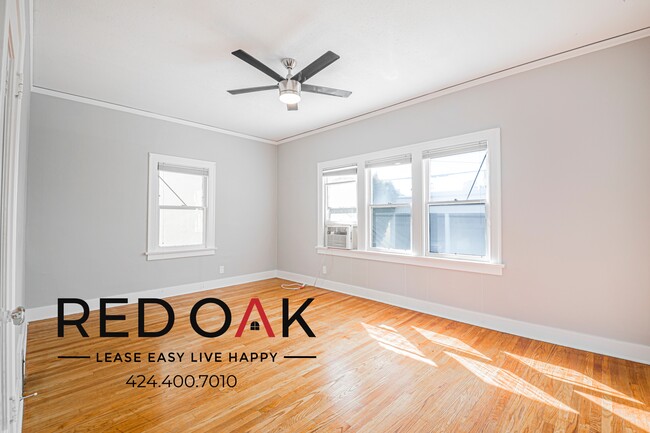 Foto del edificio - 149 S Sycamore Ave