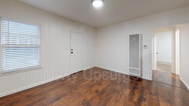 Foto del edificio - 3613 Shasta Dam Blvd