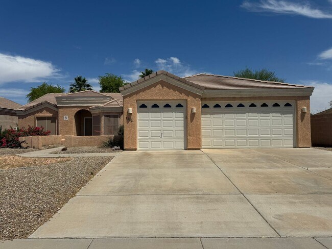 Building Photo - Rental