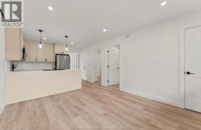 Building Photo - 1287 Aubin Rd