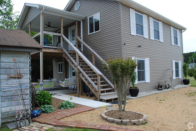 Building Photo - 38495 Malcolm Gass Ln