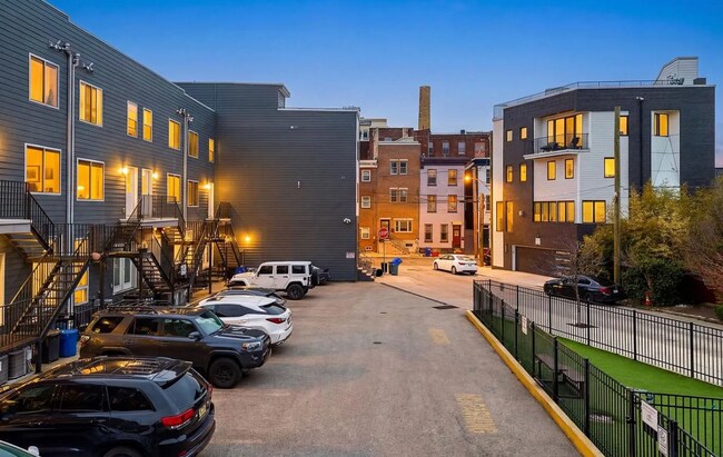 Building Photo - 1237 N 5th St