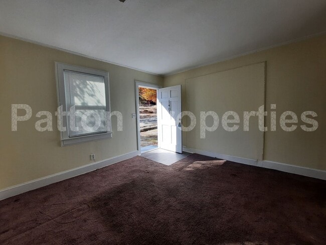 Building Photo - 1401 Kinderway &amp; 4300-4302 Wentworth -...