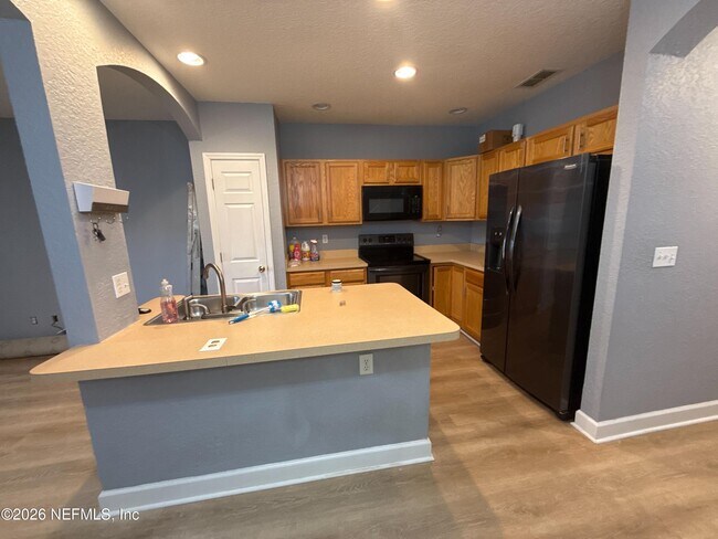 Building Photo - 1819 Lago Del Sur Drive